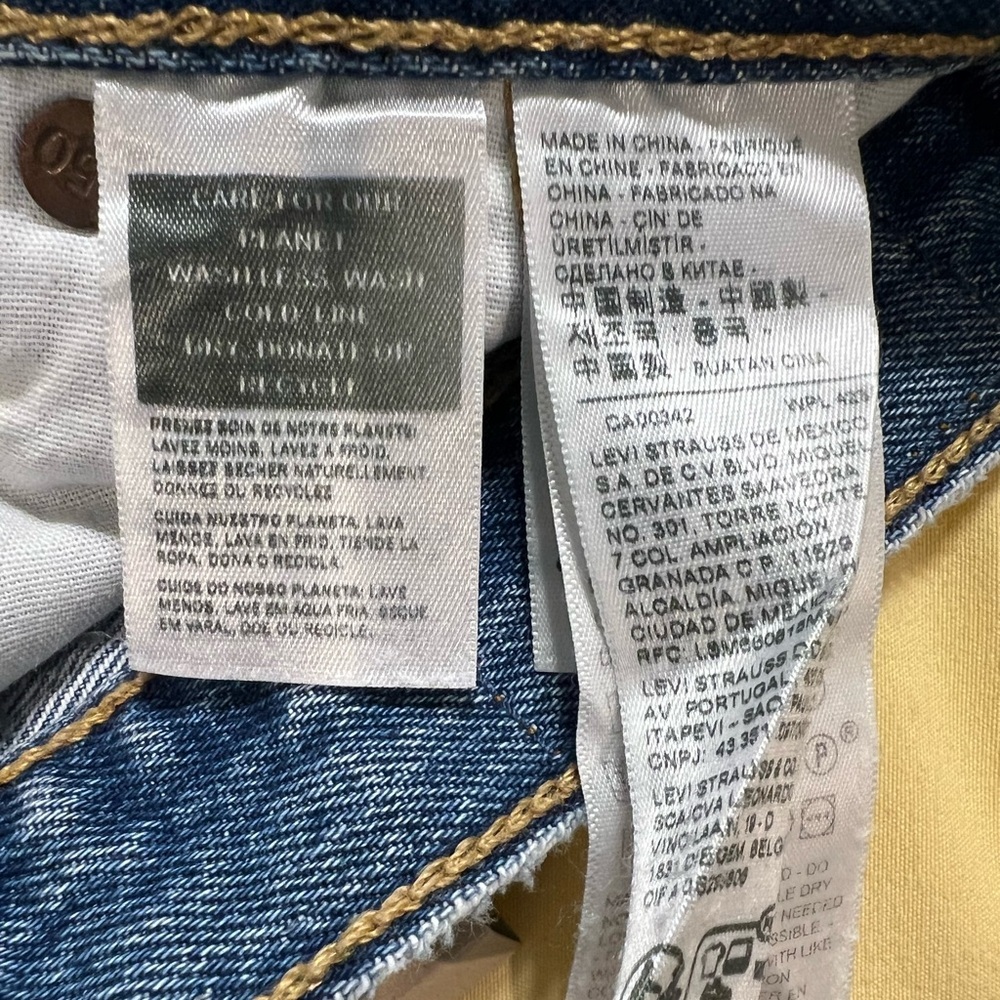 LEVI'S WOMEN'S 501® MEDIUM WASH FIELD NOTES STRAIGHT JEANS. Size 25 NWT - Picture 11 of 13